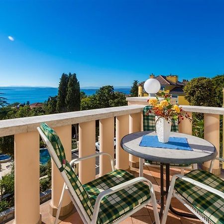 Villa Barbara Crikvenica Rum bild